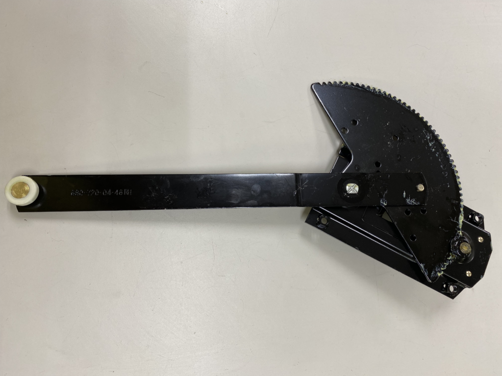 Freightliner FL60 Window Regulator 680 720 04 46 Passenger Side